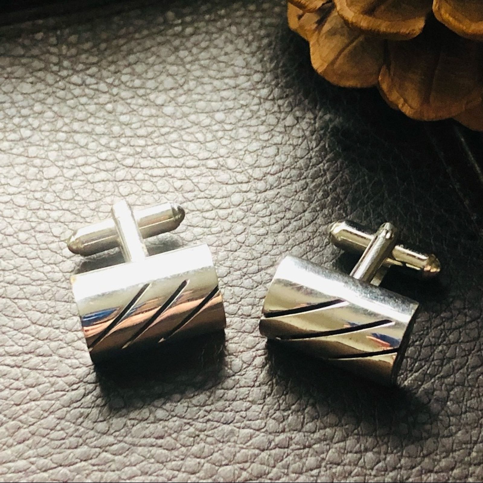 Vintage Vintage tilted dome silver plated textured design cuff links Size ONE SIZE - 2 Thumbnail