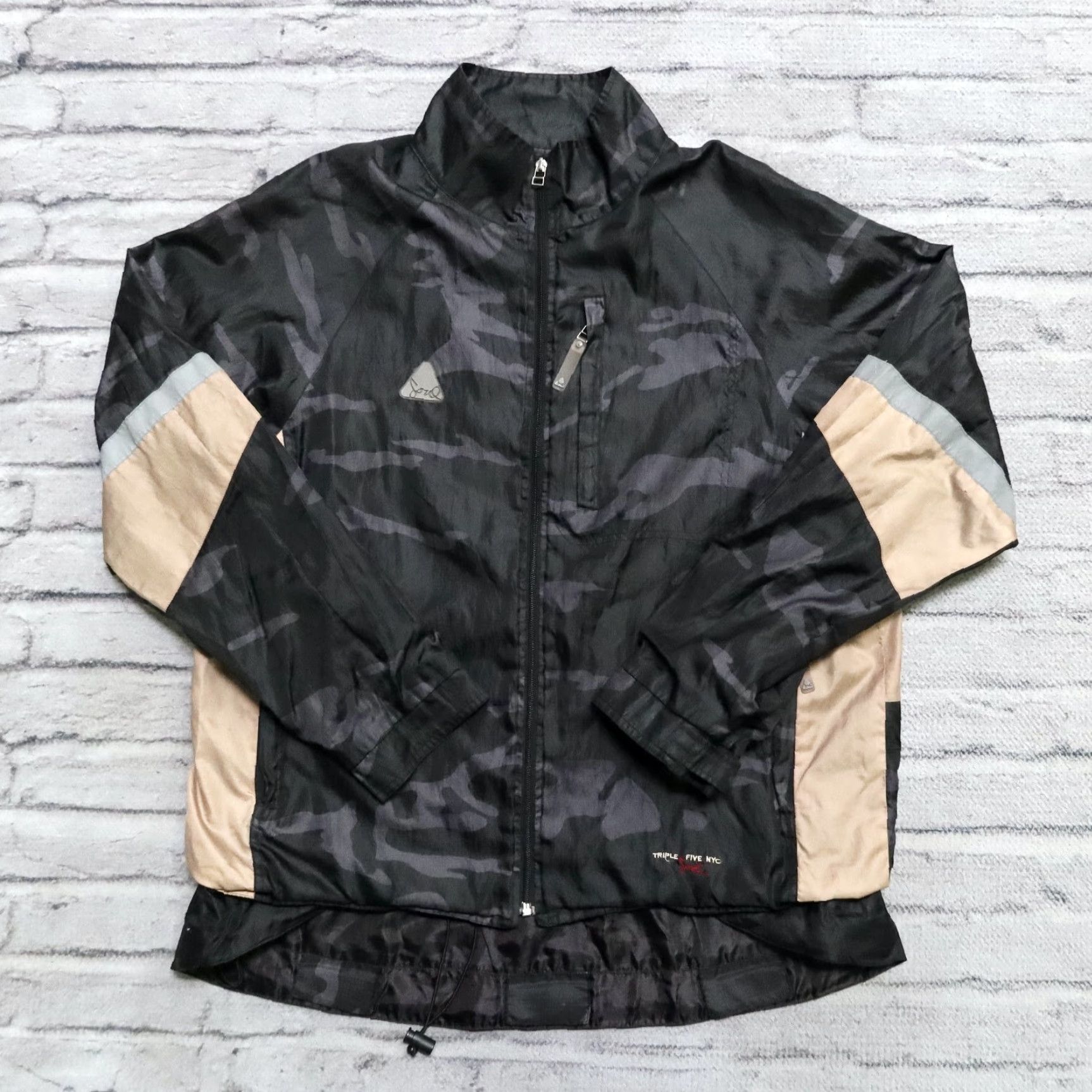 Vintage VINTAGE Triple 5 Soul Camo Nylon Windbreaker Jacket Mens L Black Size US L / EU 52-54 / 3 - 2 Thumbnail