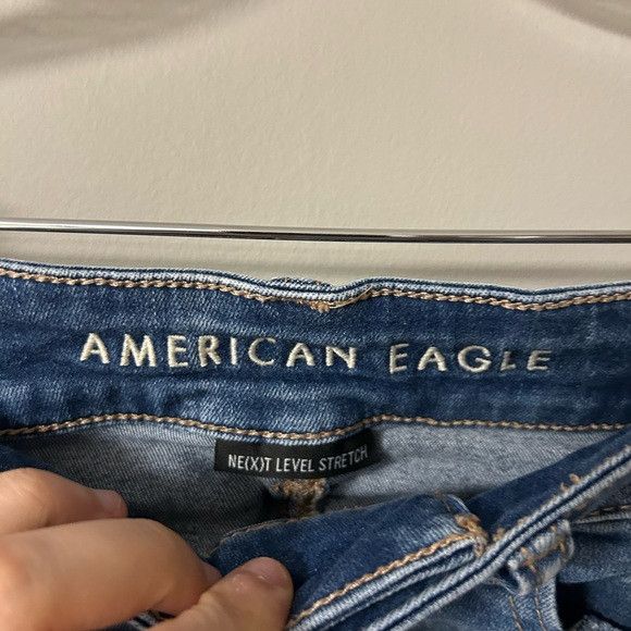 American Eagle Outfitters American Eagle Next Level Stretch Midi Ripped Jean Shorts Size 26" / US 2 / IT 38 - 3 Thumbnail