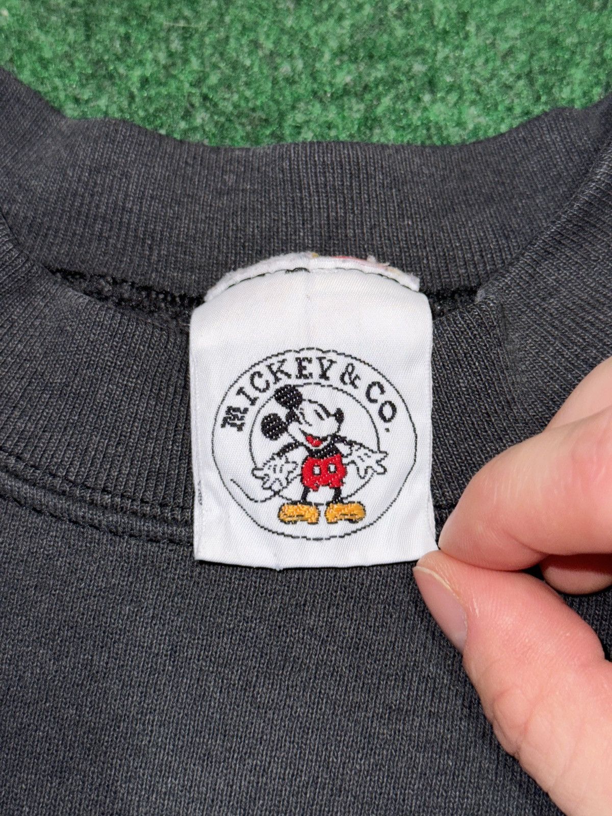 Disney × Mickey Unlimited × Vintage Vintage 80s Disney Mickey Mouse Mickey & Co Faded Crewneck Size L / US 10 / IT 46 - 3 Thumbnail