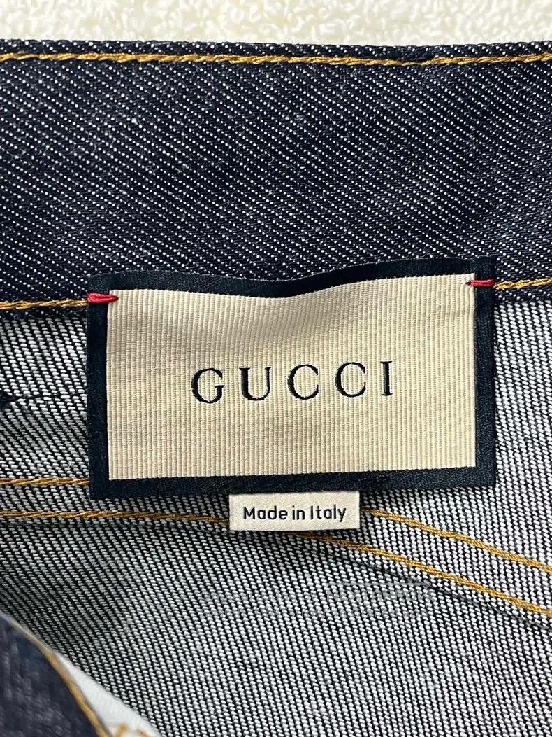 Gucci Gucci Blue straight leather logo denim shorts Size 22" - 4 Thumbnail