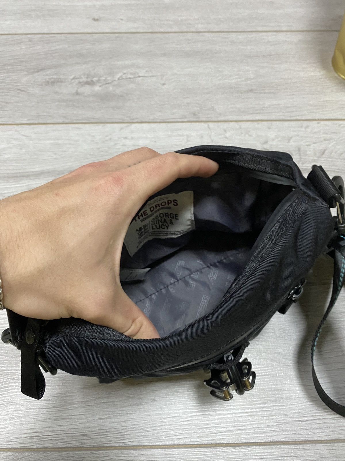 Vintage GG&L ALYX style vintage George Gina Lucy carabiner bag Size ONE SIZE - 9 Thumbnail