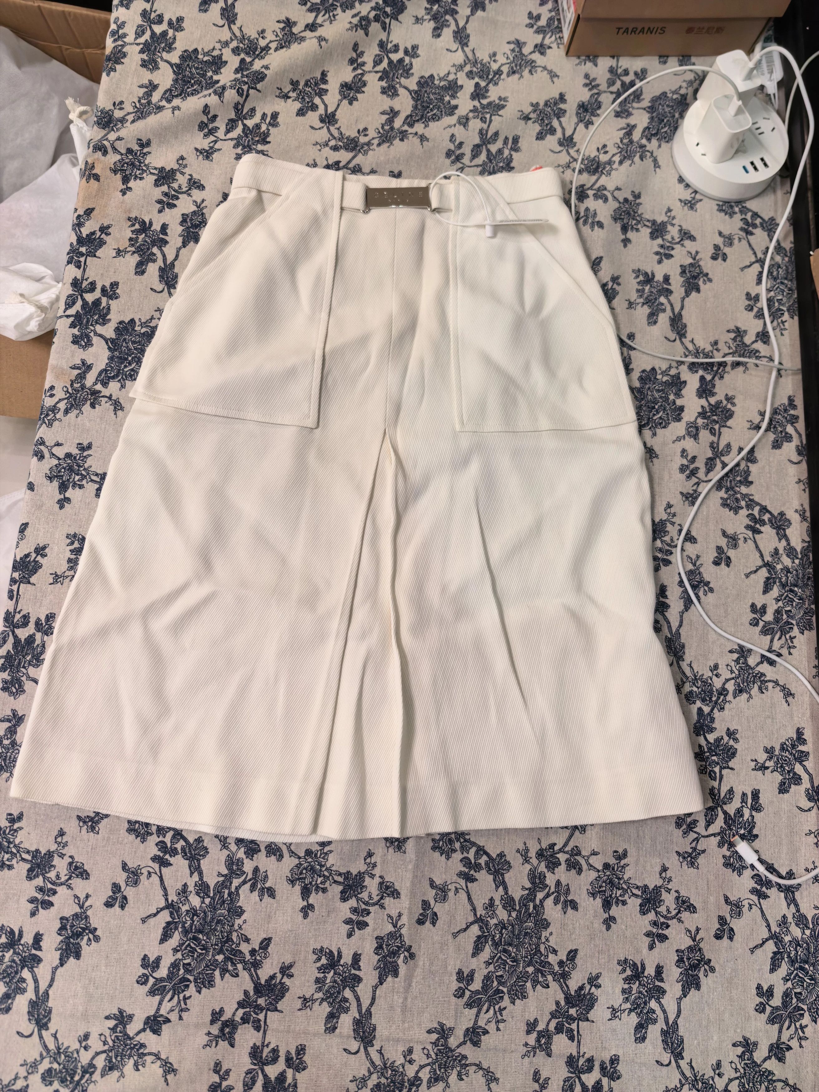 Celine Celine White A-Line Skirt w/ Metal Waist Tag 38 Size 26" / US 2 / IT 38 - 1 Thumbnail