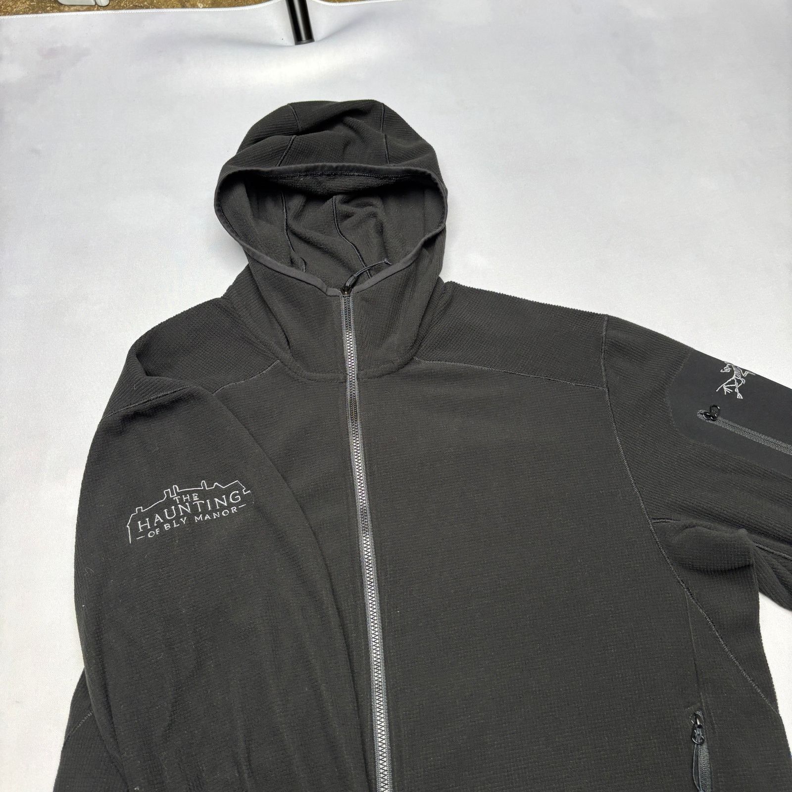 Arc'teryx Arc'teryx Haunting of Bly Manor Cast Crew Delta Lt Jacket Lg Size US L / EU 52-54 / 3 - 3 Thumbnail