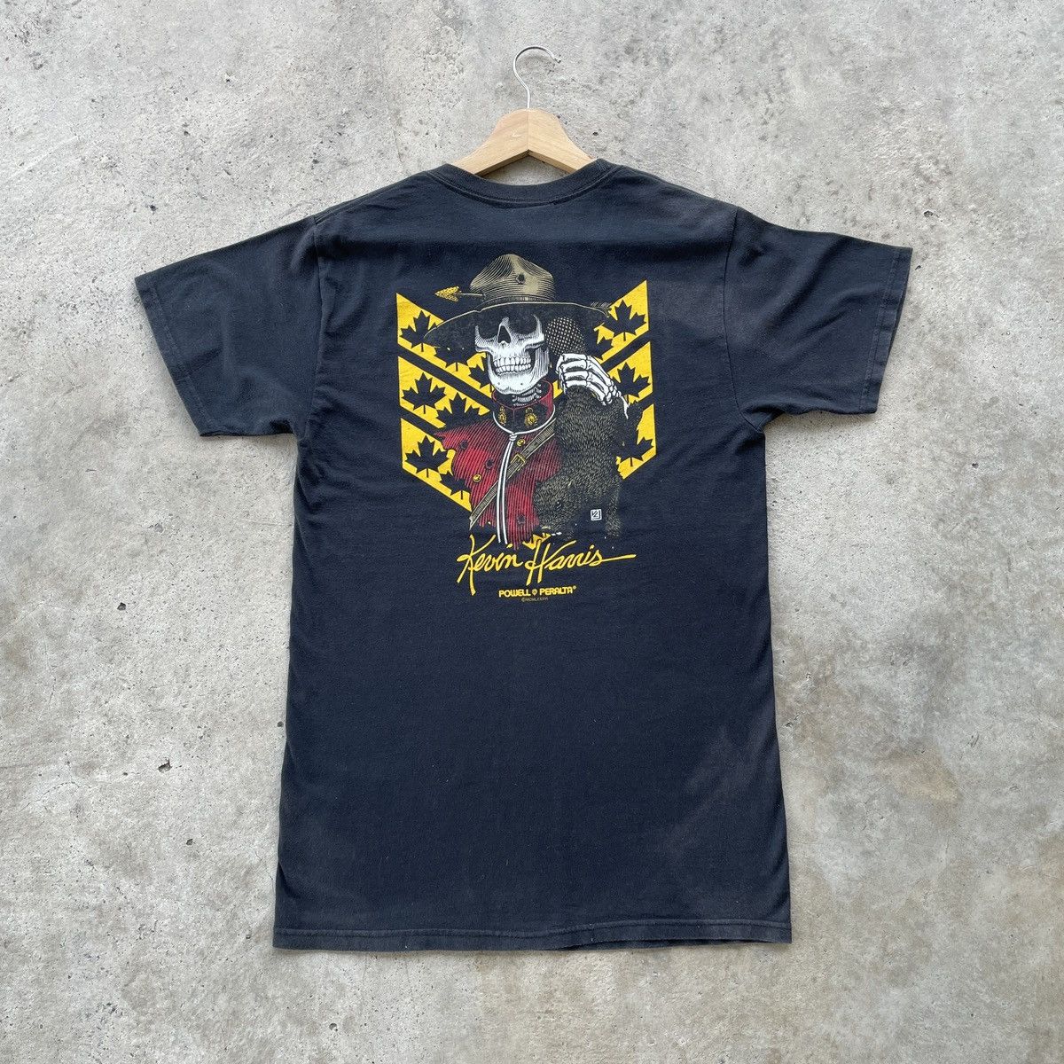 Powell Peralta Vintage Powell Peralta X Kevin Harris Faded Black Shirt Rare Size US S / EU 44-46 / 1 - 1 Thumbnail