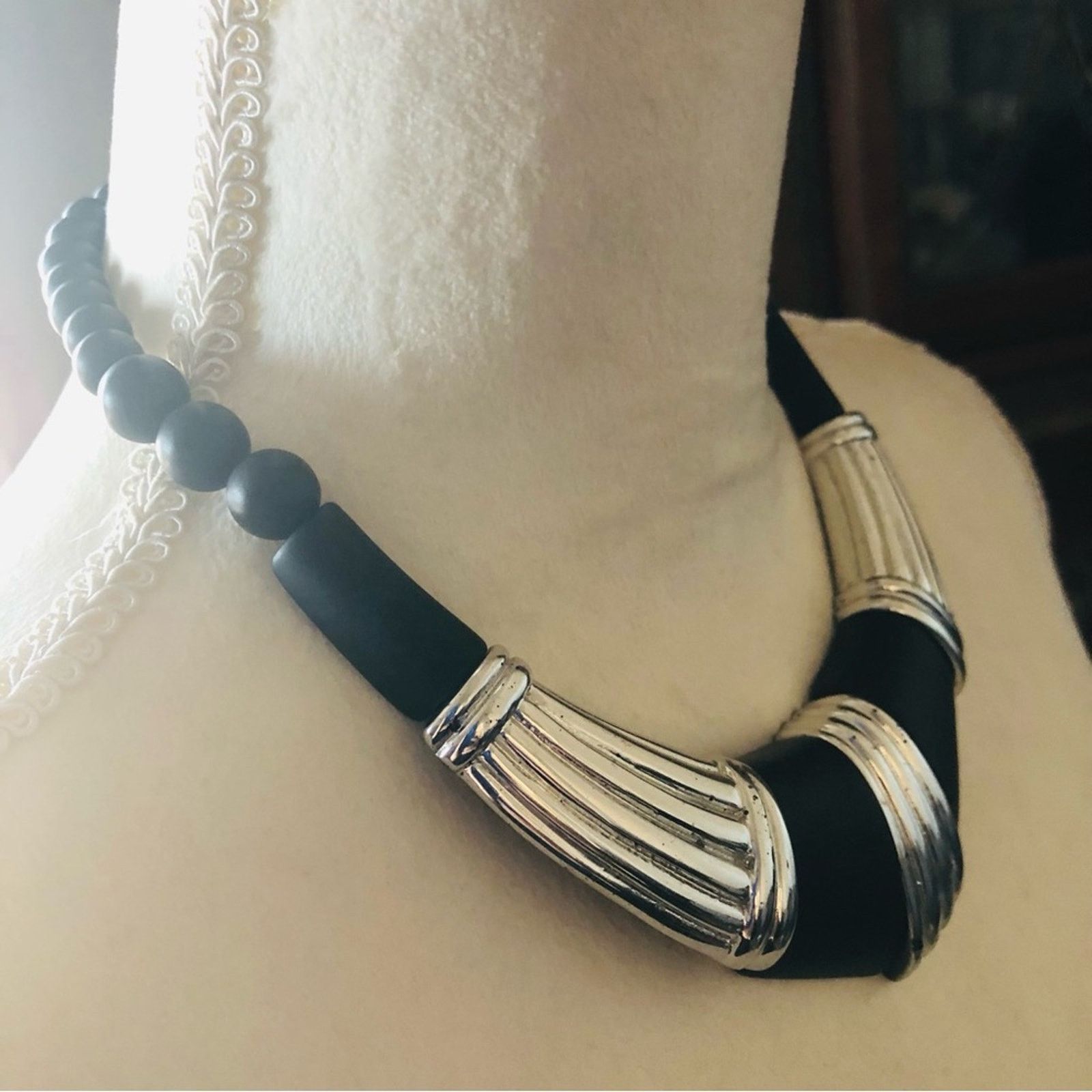 Vintage Vintage 80s bold black and silver statement necklace Size ONE SIZE - 3 Thumbnail