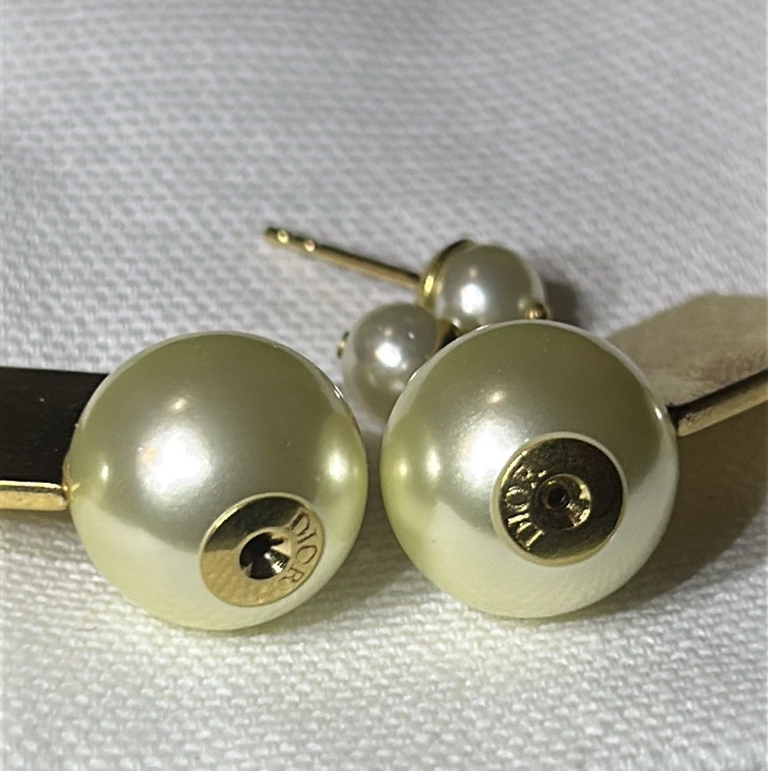 Dior DIOR Tribales Earrings Gold-Finish Metal and White Resin Size ONE SIZE - 7 Thumbnail