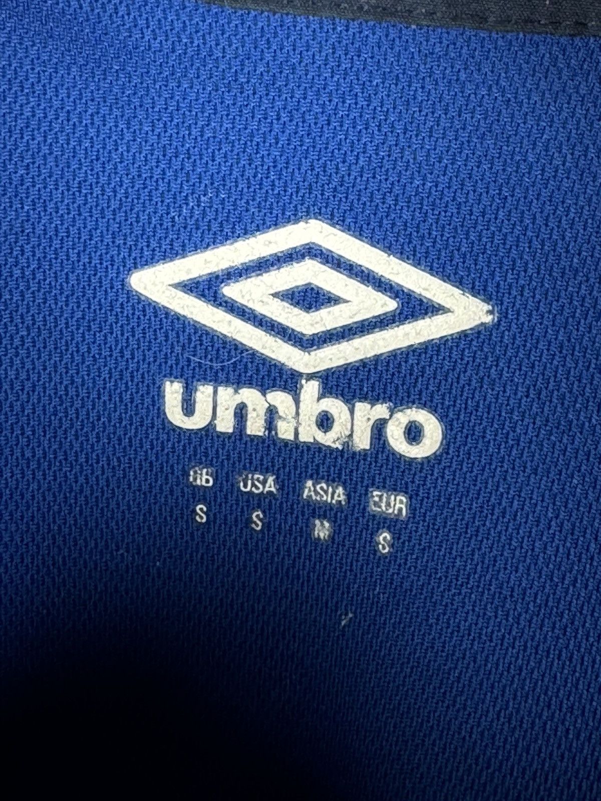 Umbro VINTAGE UMBRO EVERTON SOCCER JERSEY SIZE S Size US S / EU 44-46 / 1 - 5 Thumbnail
