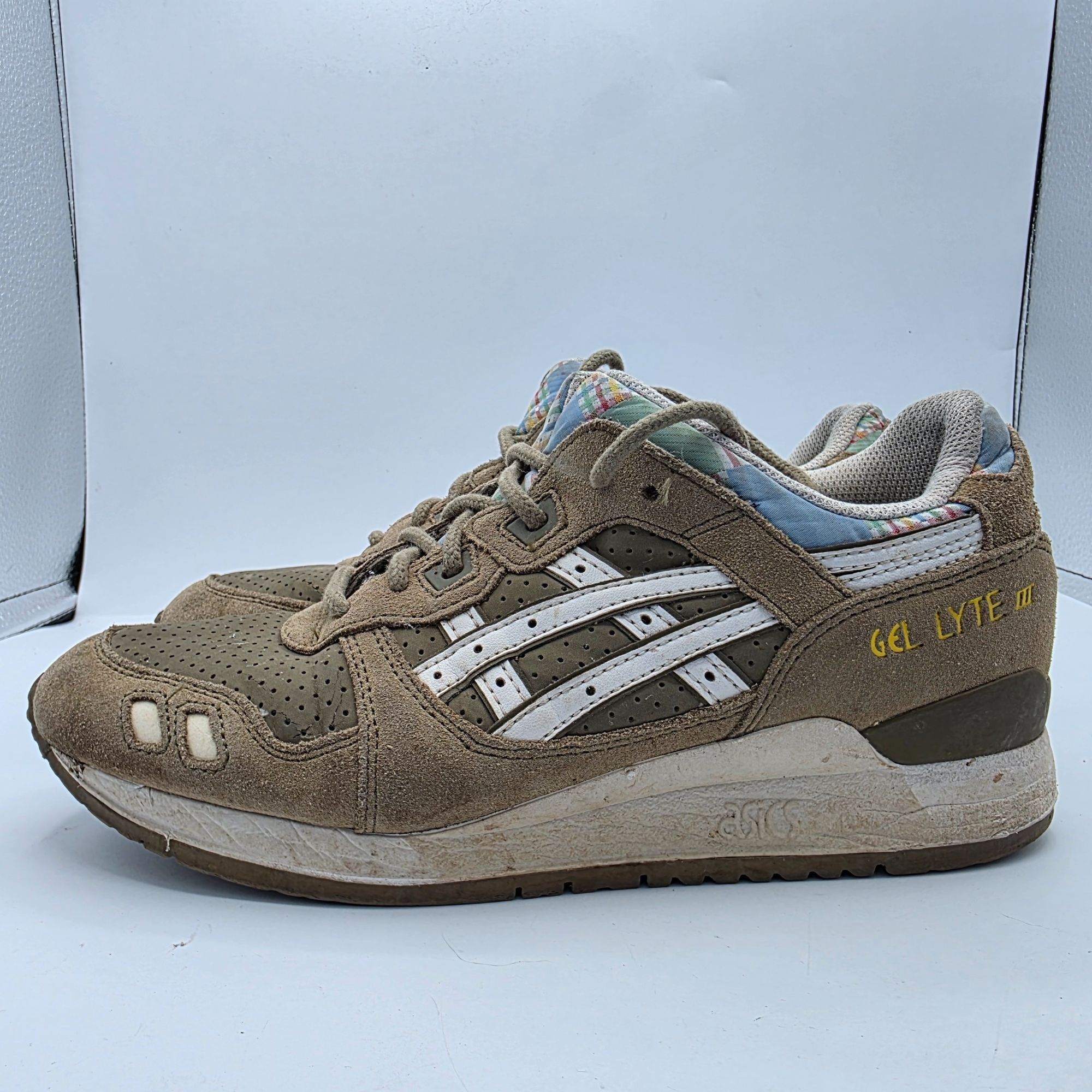 Asics Asics Gel Lyte III Womens Size 7 Light Olive White Sneaker S Size US 7 / IT 37 - 13 Thumbnail