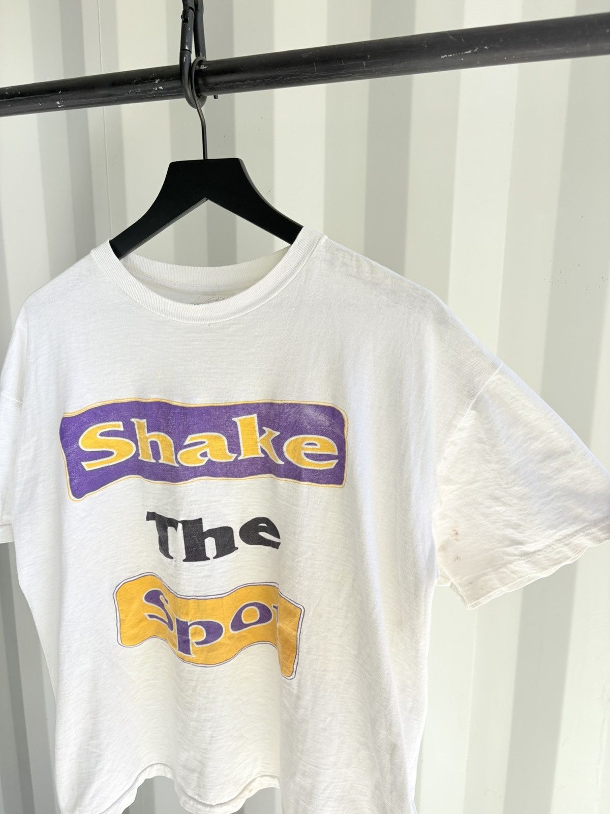 Vintage Vintage Shake the Spot Shirt Faded Distressed Grunge Size US XL / EU 56 / 4 - 3 Thumbnail