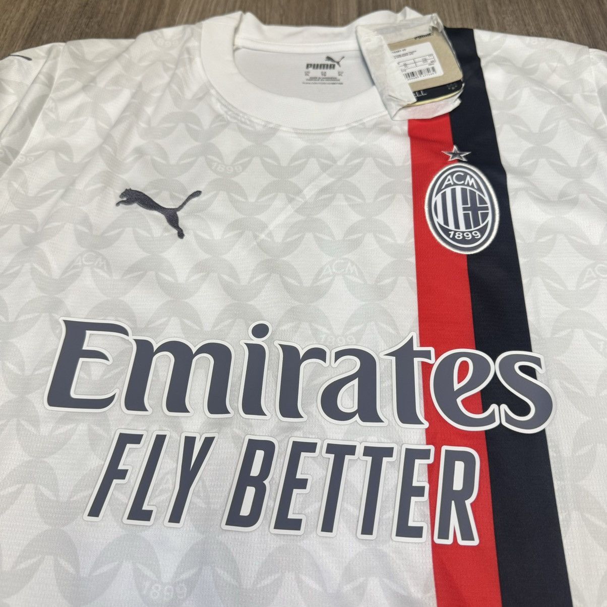 Puma AC Milan 23/24 away shirt #11 Pulisic (bnwt) Size US XL / EU 56 / 4 - 3 Thumbnail
