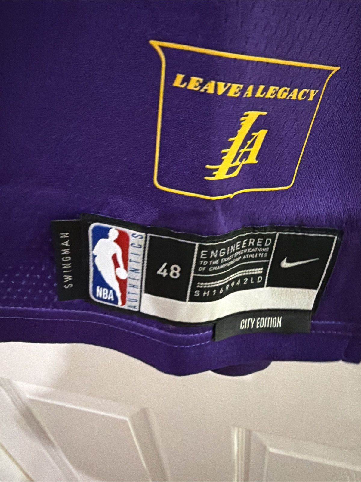 Nike NWT Nike Authentic LA Lakers City Edition Jersey Men’s L Size US L / EU 52-54 / 3 - 4 Thumbnail
