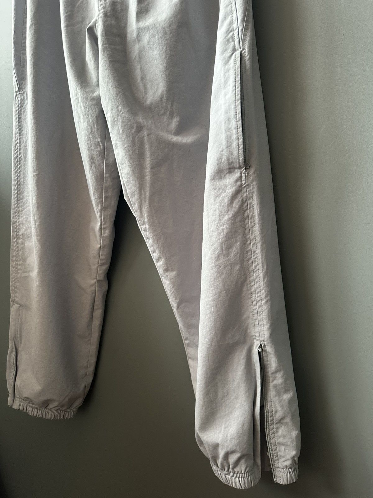 Nike Vintage Nike Track Nylon Grey Pants Baggy Size US 38 / EU 54 - 4 Thumbnail