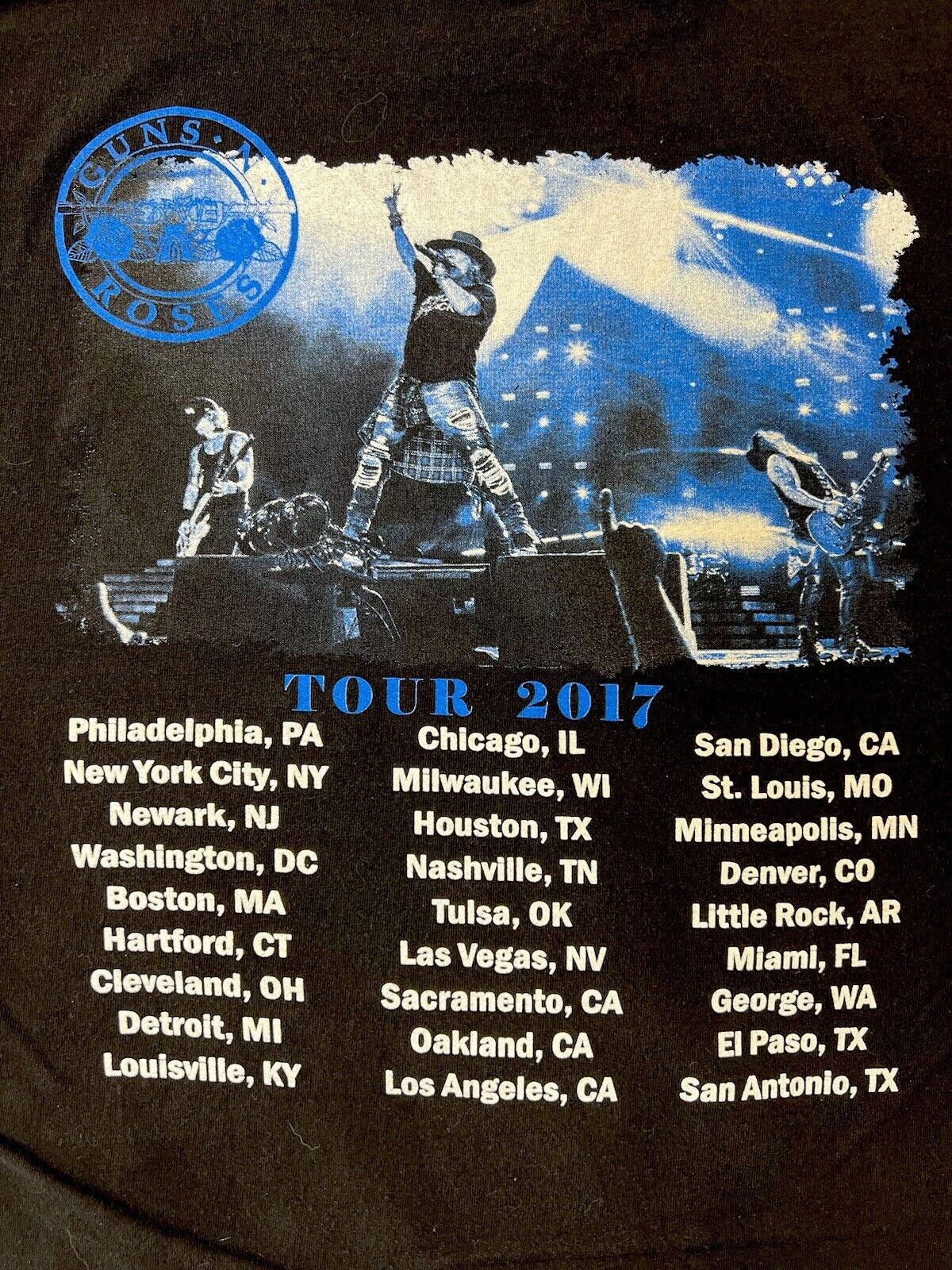 Designer Authentic Guns N' Roses 2017 Tour T-Shirt Mens L Band Tee Size US L / EU 52-54 / 3 - 6 Thumbnail
