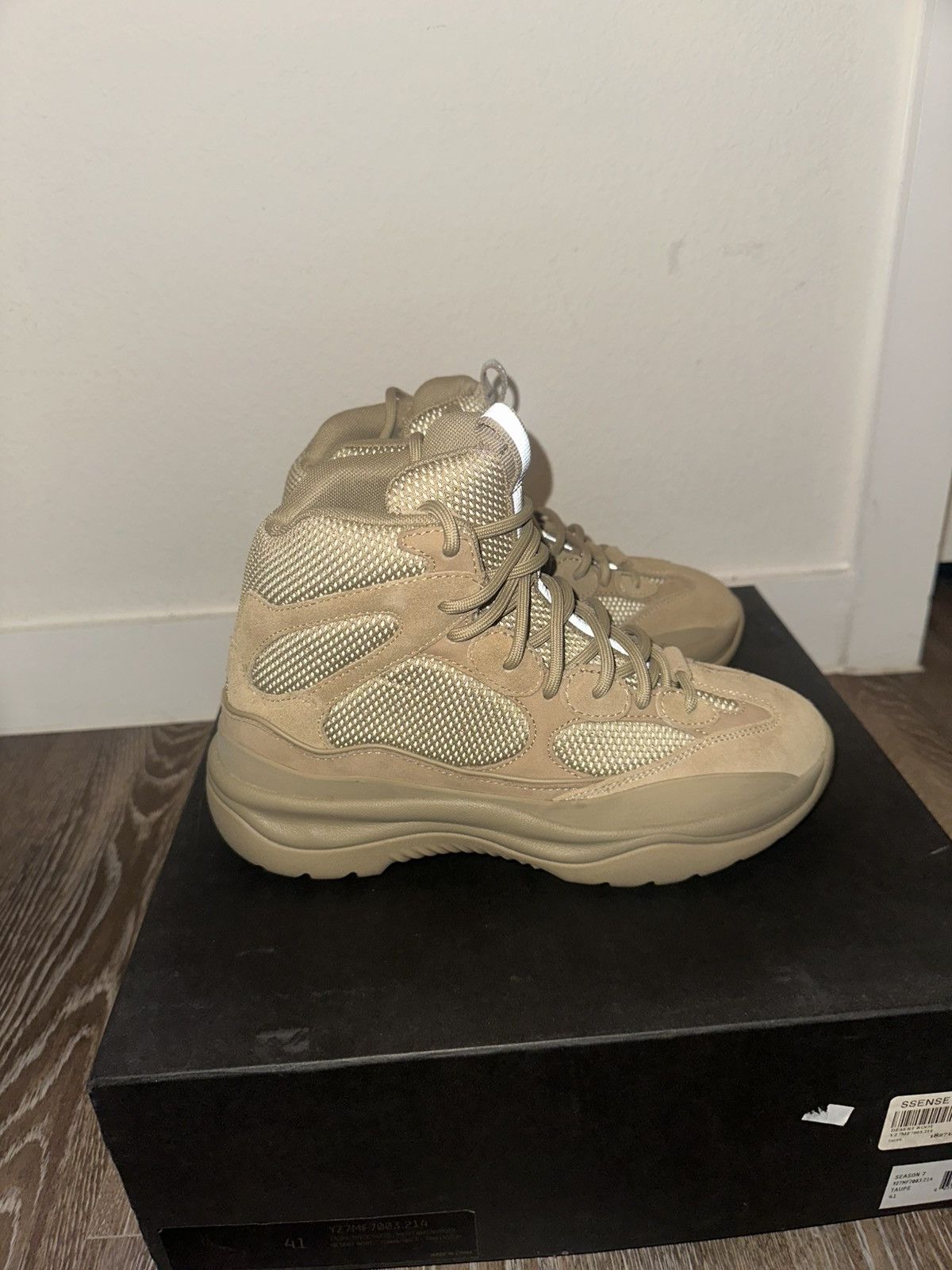 Yeezy Yeezy Season 7 Taupe Desert Boot Size US 8 / EU 41 - 2 Thumbnail