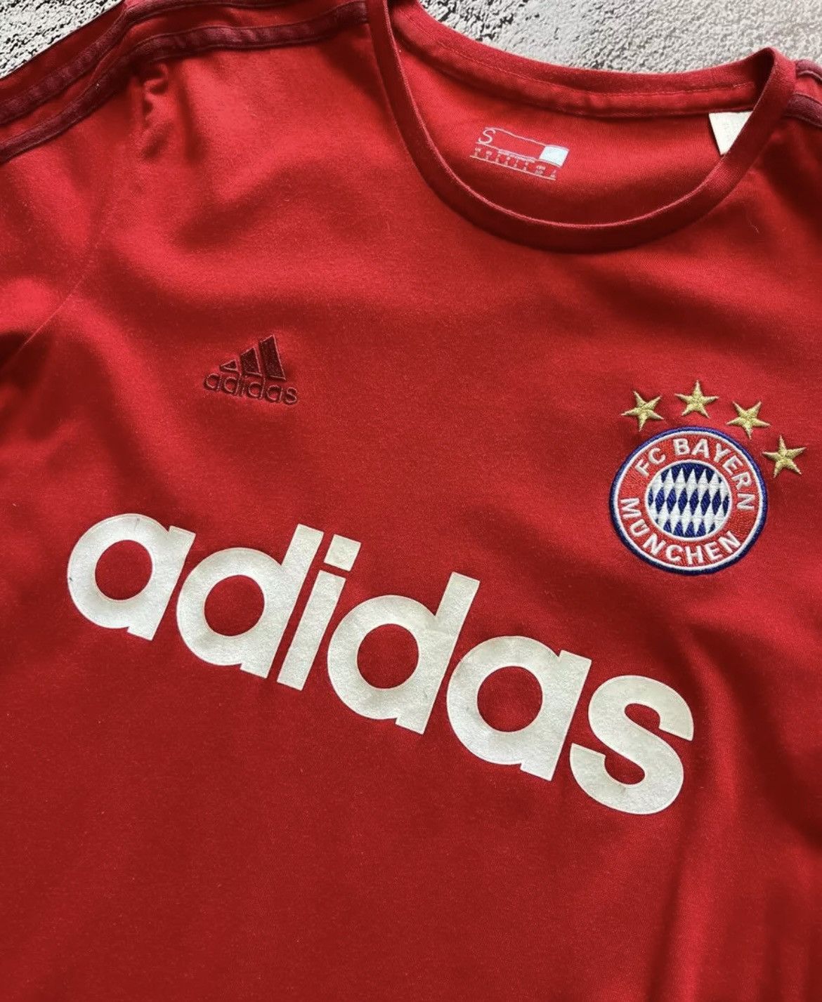 Adidas × Vintage FC Bayern Munich Shirt Adidas 2015 Soccer Red Size S Size US S / EU 44-46 / 1 - 5 Thumbnail