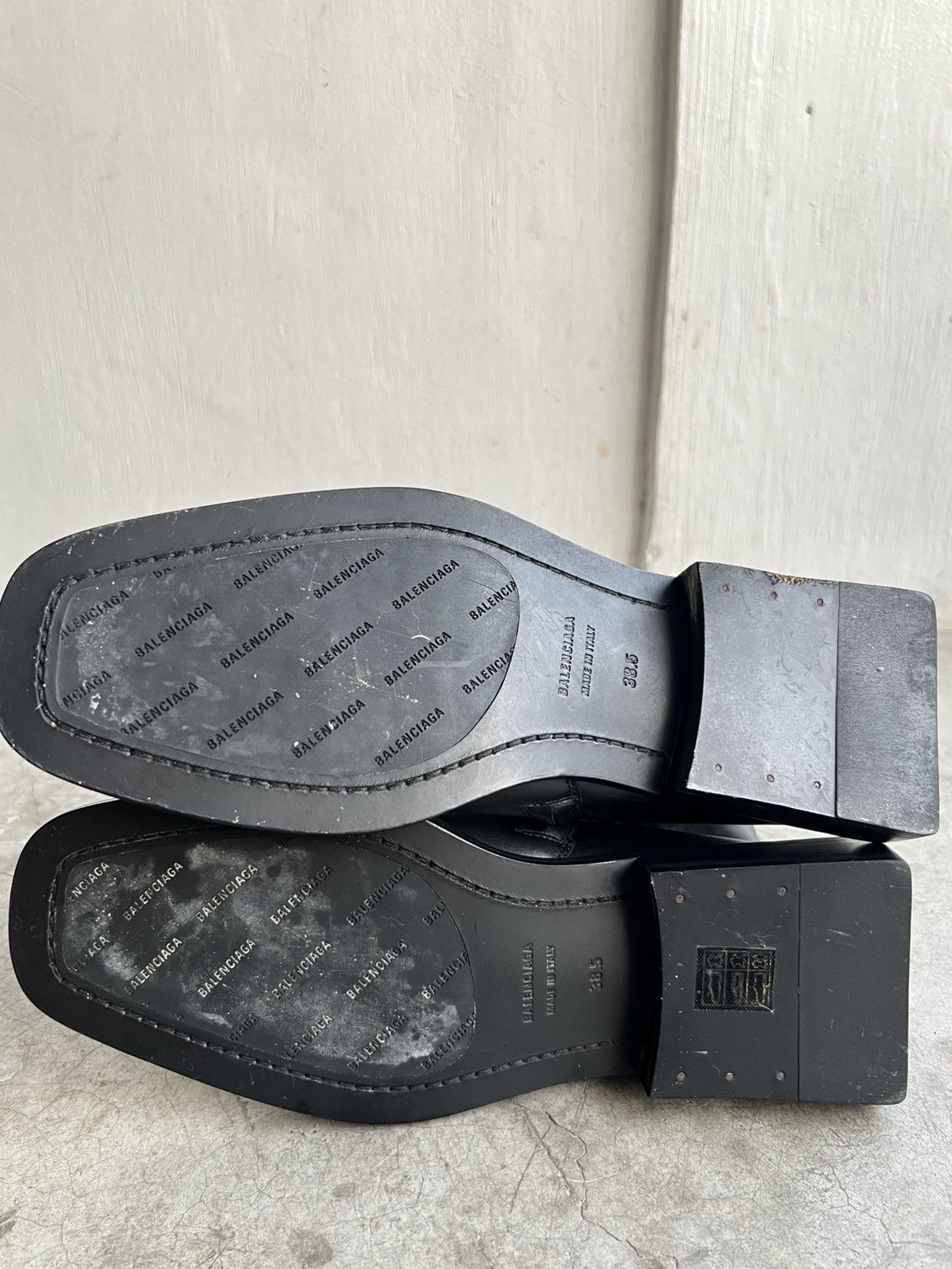 Balenciaga Balenciaga - Square Heel Logo Rim Ankle Boots Size US 6 / EU 39 - 6 Thumbnail