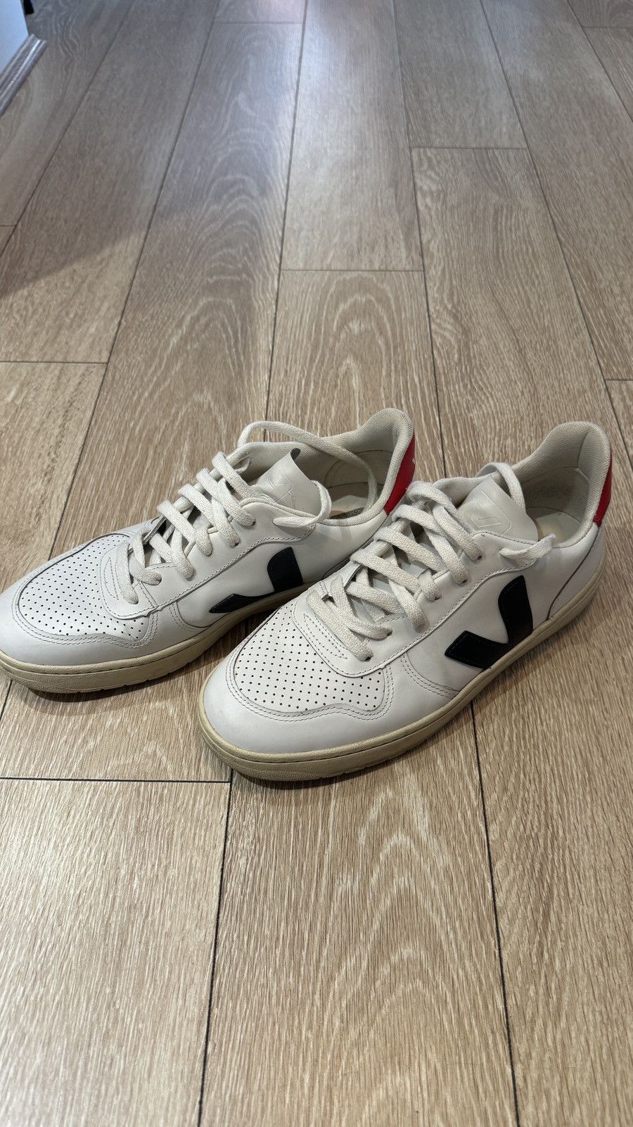 Veja Veja V-10 Size US 8 / EU 41 - 1 Thumbnail