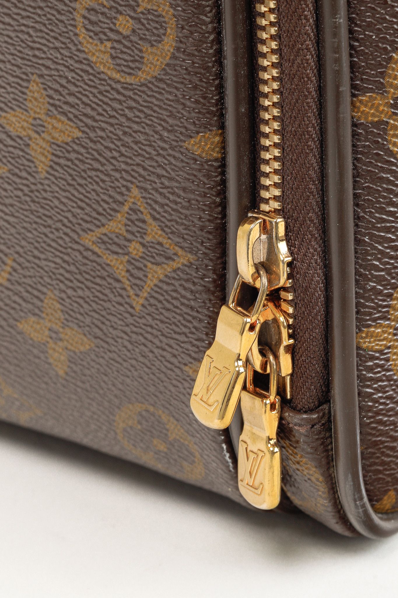 Louis Vuitton Louis Vuitton Icare Brown Monogram Canvas Messenger Bag Size ONE SIZE - 7 Thumbnail