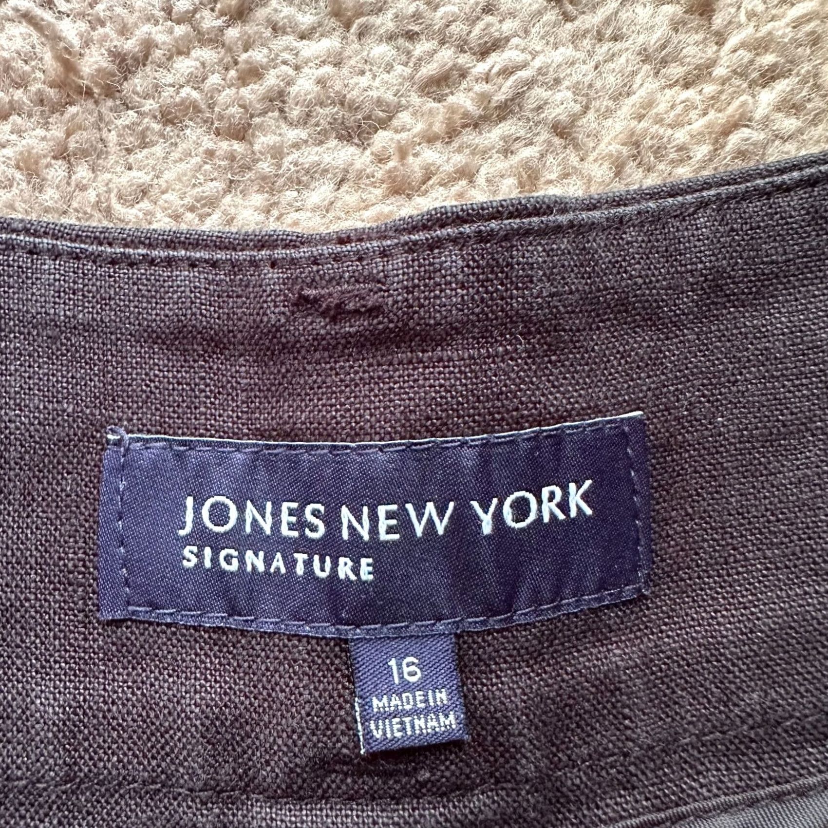 Jones New York Jones New York Pants Womens 16 38x25 Capri 100% Linen Cuffed Black Pockets Size 38" / US 16 / IT 52 - 5 Thumbnail