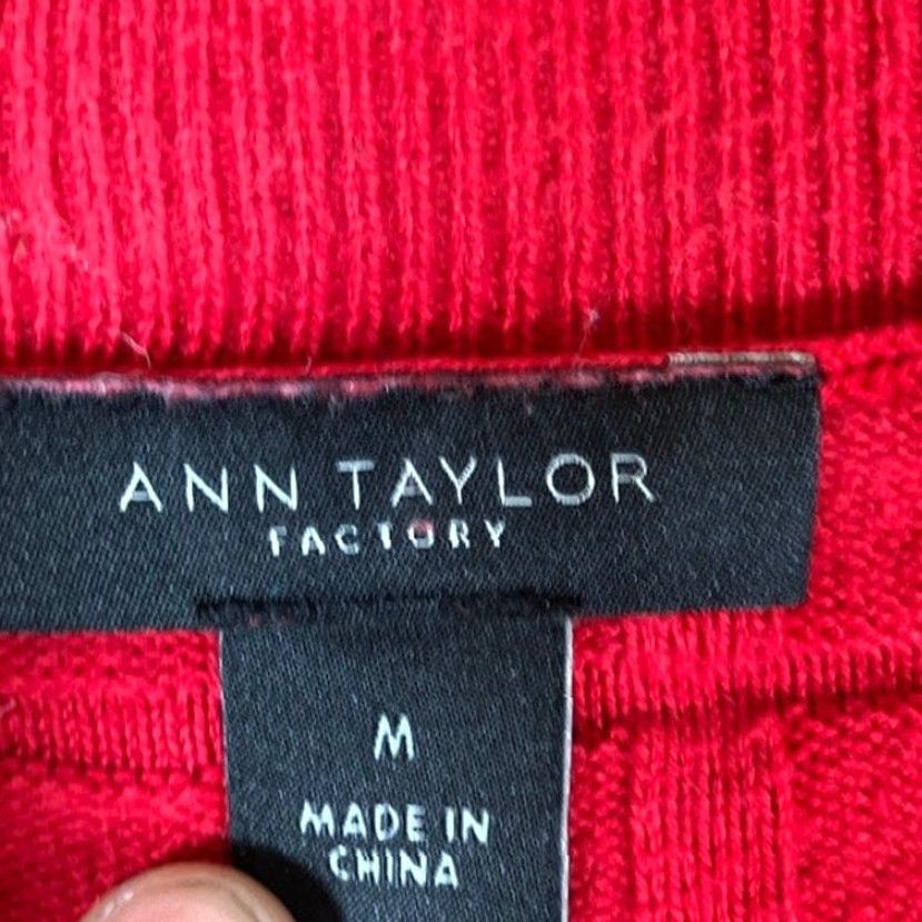 Ann Taylor VINTAGE Ann Taylor Factory Womens Sweater Red Textured Long Sleeve Knit Stretch M Size M / US 6-8 / IT 42-44 - 4 Thumbnail