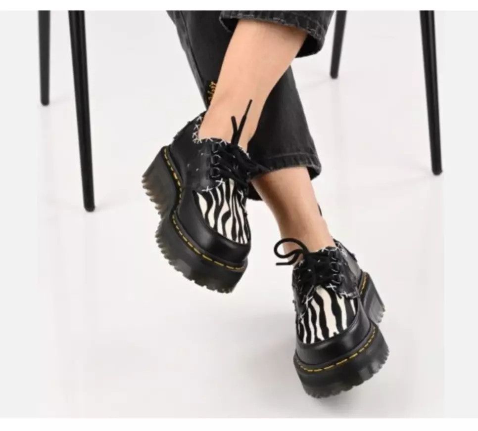 Dr. Martens Flowers Size US 10 / EU 43 - 9 Thumbnail