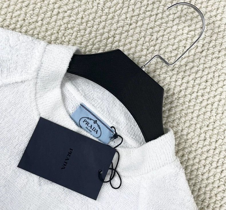 Prada Prada White Sweatshirt with Graffiti Logo-2506 Size US XS / EU 42 / 0 - 2 Thumbnail