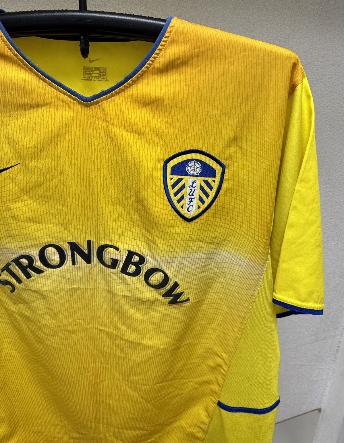 Nike Leeds United nike vintage soccer jersey 2002/03 Xl strongbow Size US XL / EU 56 / 4 - 3 Thumbnail