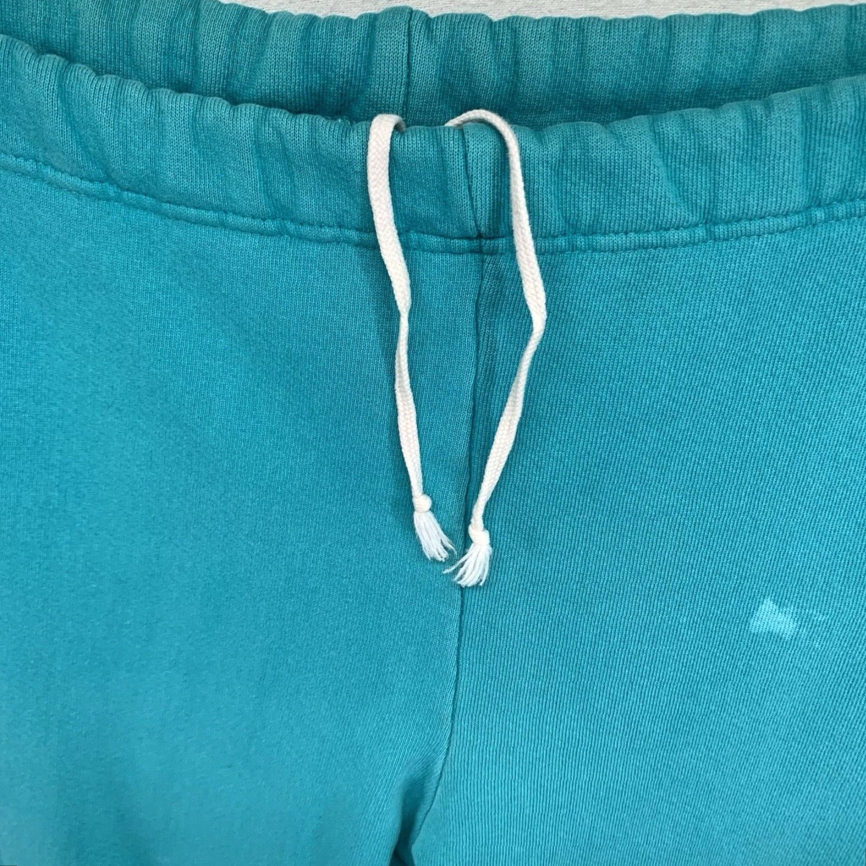 Russell Athletic VINTAGE Russell Athletic Sweatpants Unisex Adults Large Blue 40 in 29 in Athletic Tapered Drawstring Pockets Easy Care USA 80s 90s Sports Streetwear Size US 33 - 7 Thumbnail