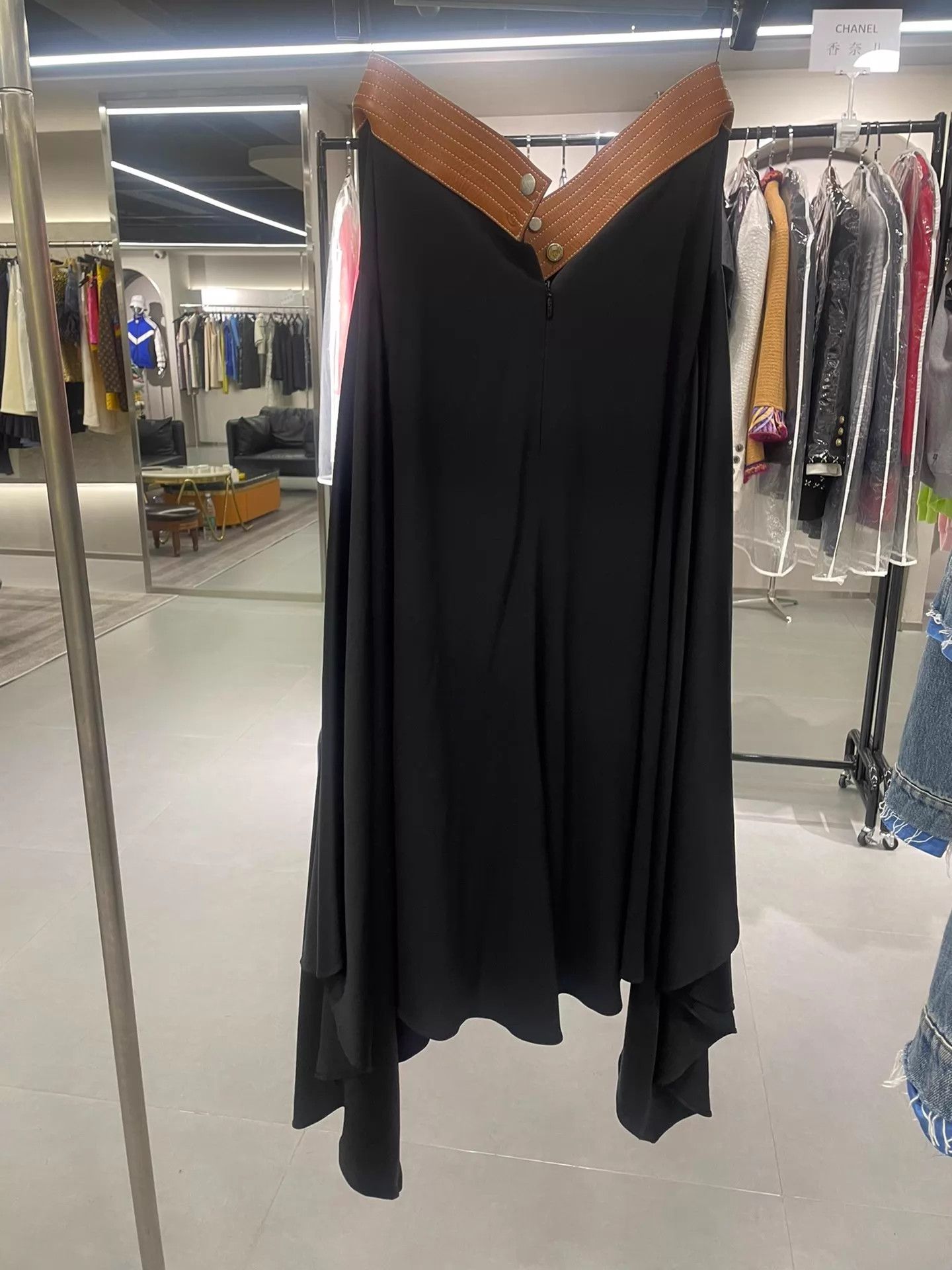 Loewe LOEWE Black Irregular Pleated Skirt 36 99 New Size 25" / US 0 / IT 36 - 2 Thumbnail