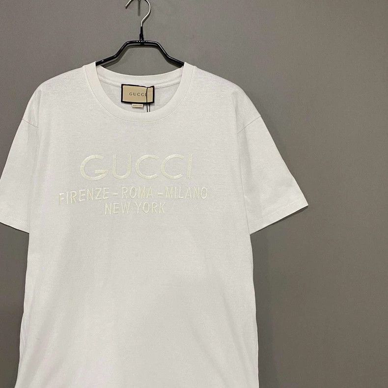 Gucci Gucci New embroidered logo short sleeves Size US M / EU 48-50 / 2 - 2 Thumbnail