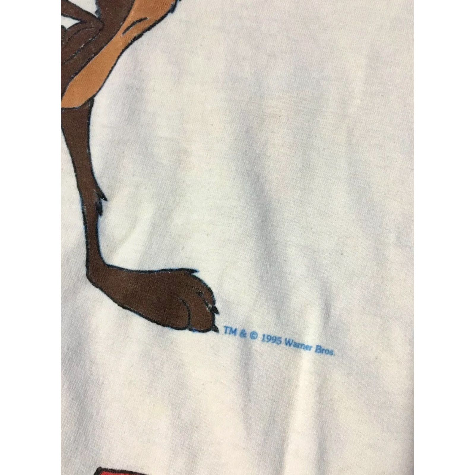 Vintage VINTAGE 90s Wile E Coyote Roadrunner T-Shirt XL White Nike? Size US XL / EU 56 / 4 - 5 Thumbnail