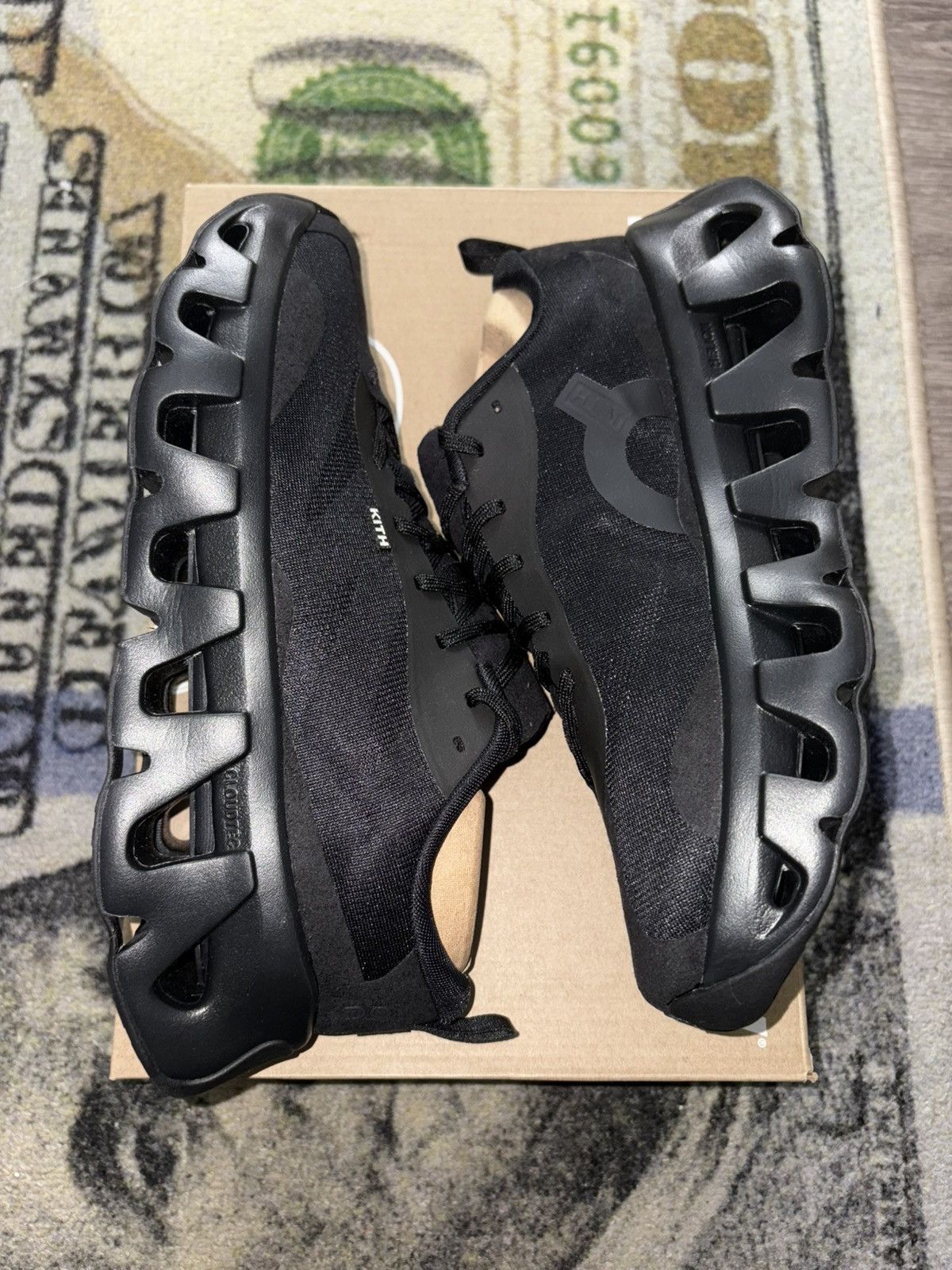 Kith × On On Running K-Tech 1 Kith Black (7 Mens) Size US 8.5 / IT 38.5 - 1 Thumbnail