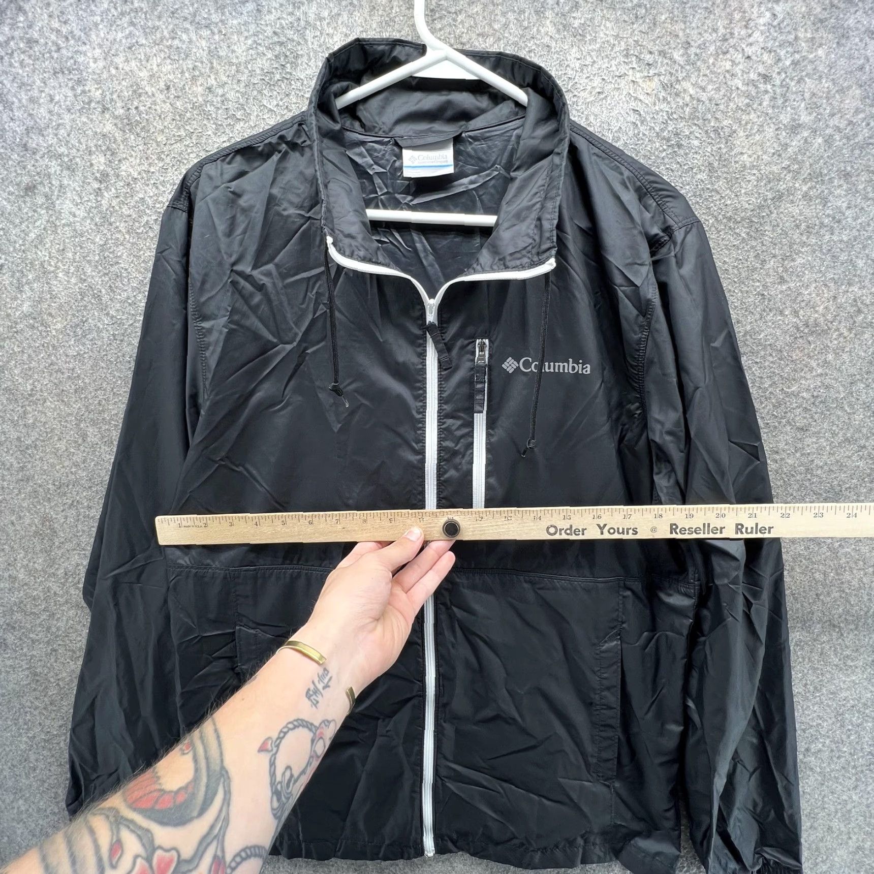 Vintage Columbia Jacket Mens Small Black Hooded Full Zip Windbreaker Hiking Spring Mens Size US S / EU 44-46 / 1 - 5 Thumbnail