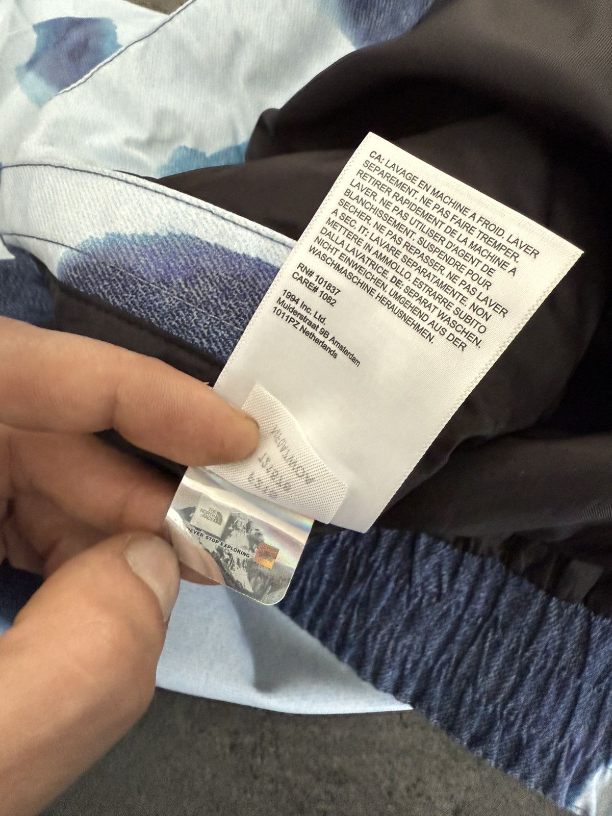Supreme × The North Face Supreme x The North Face Bleached Denim Print Mountain Pant Size US 32 / EU 48 - 8 Thumbnail