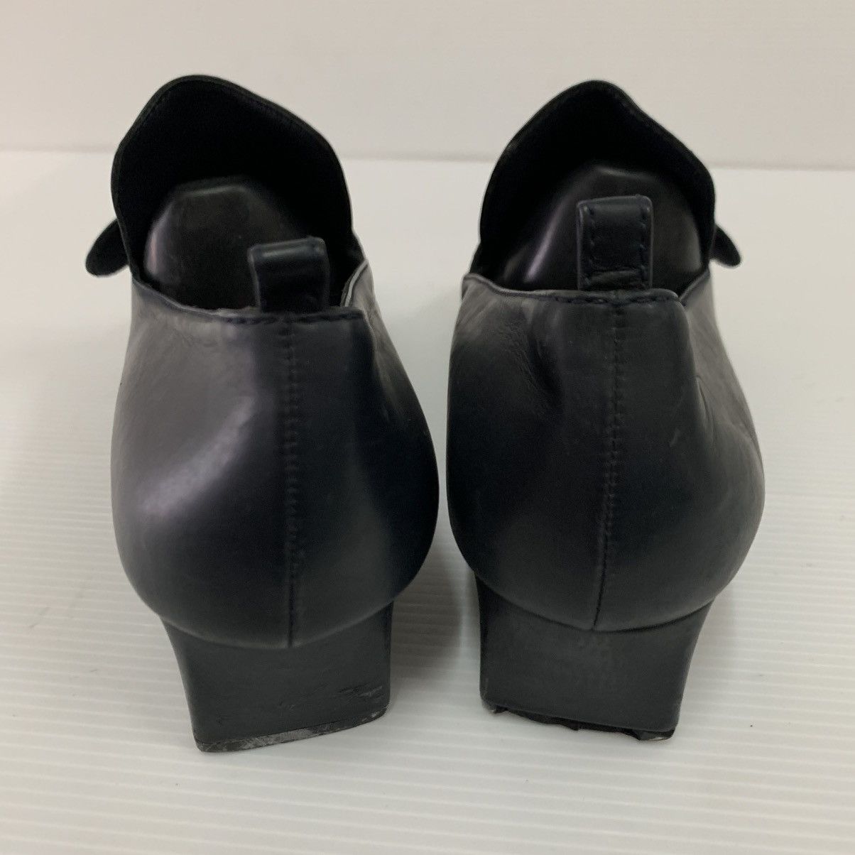 Chanel Chanel CC Logos Black Leather Shoes Pre-owned Size US 8 / IT 38 - 4 Thumbnail