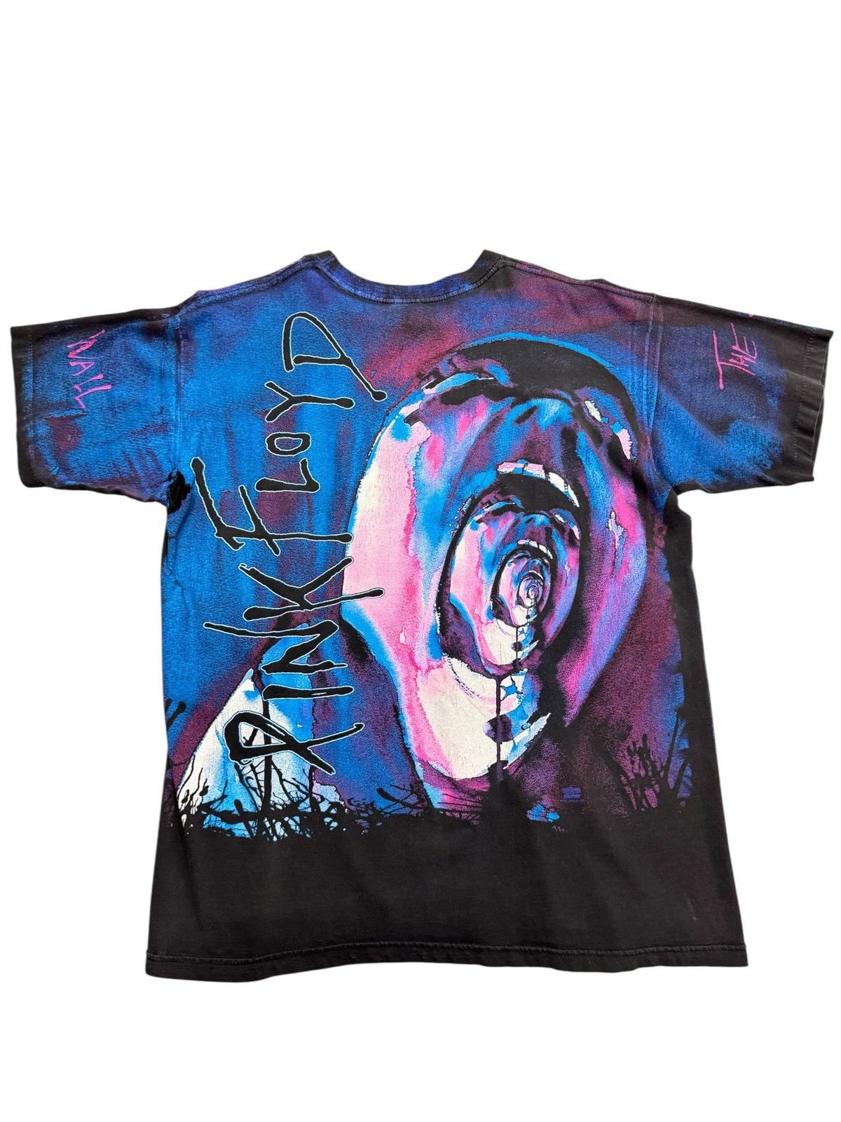 Vintage Vintage Pink Floyd The Wall AOP Tee Size US XL / EU 56 / 4 - 2 Thumbnail