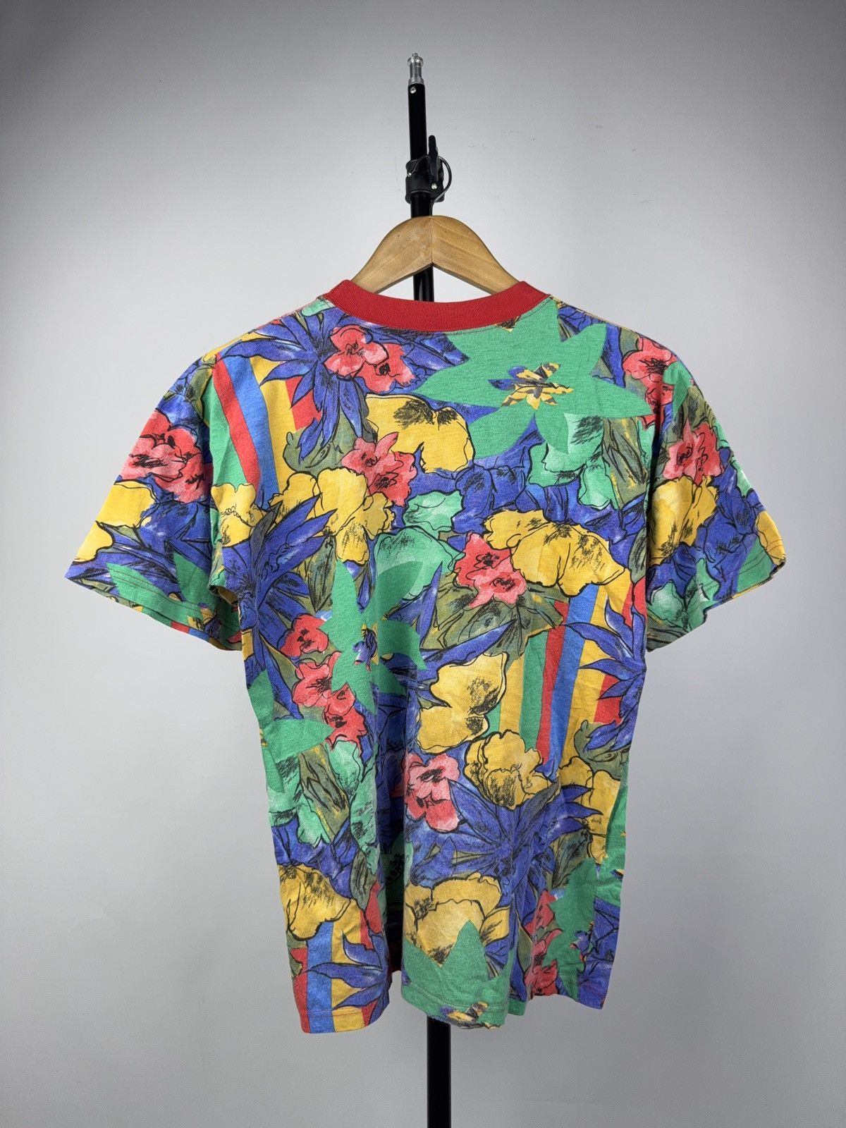 Japanese Brand Retro Vintage 90s Avant Garde Abstract Floral Graphic Tee 🌺 Size US XS / EU 42 / 0 - 5 Thumbnail
