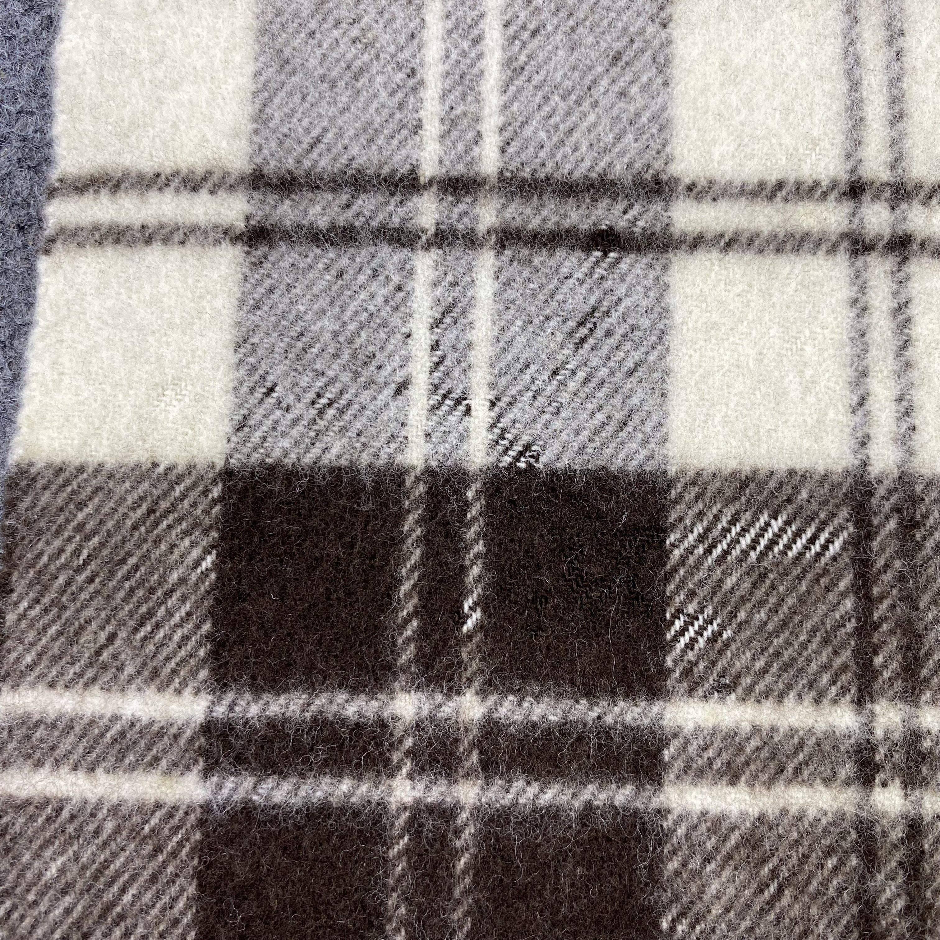 Johnstons Of Elgin × Vintage Johnstons Muffler Scarf / Neckwear - T1541 Size ONE SIZE - 12 Thumbnail