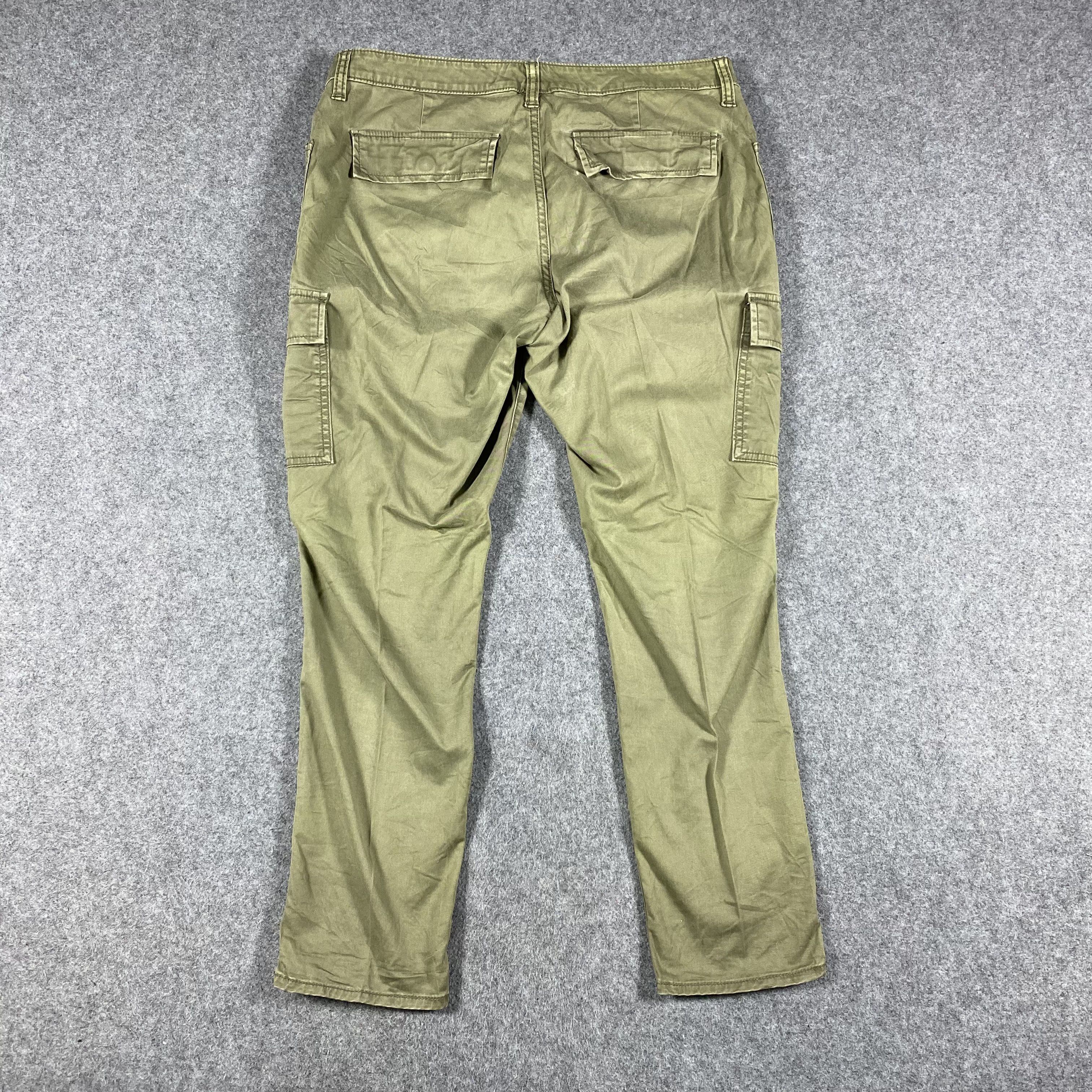 Gap Japanese Brand Khakis Gap Multipocket Tactical Cargo Pants Size US 31 - 9 Thumbnail