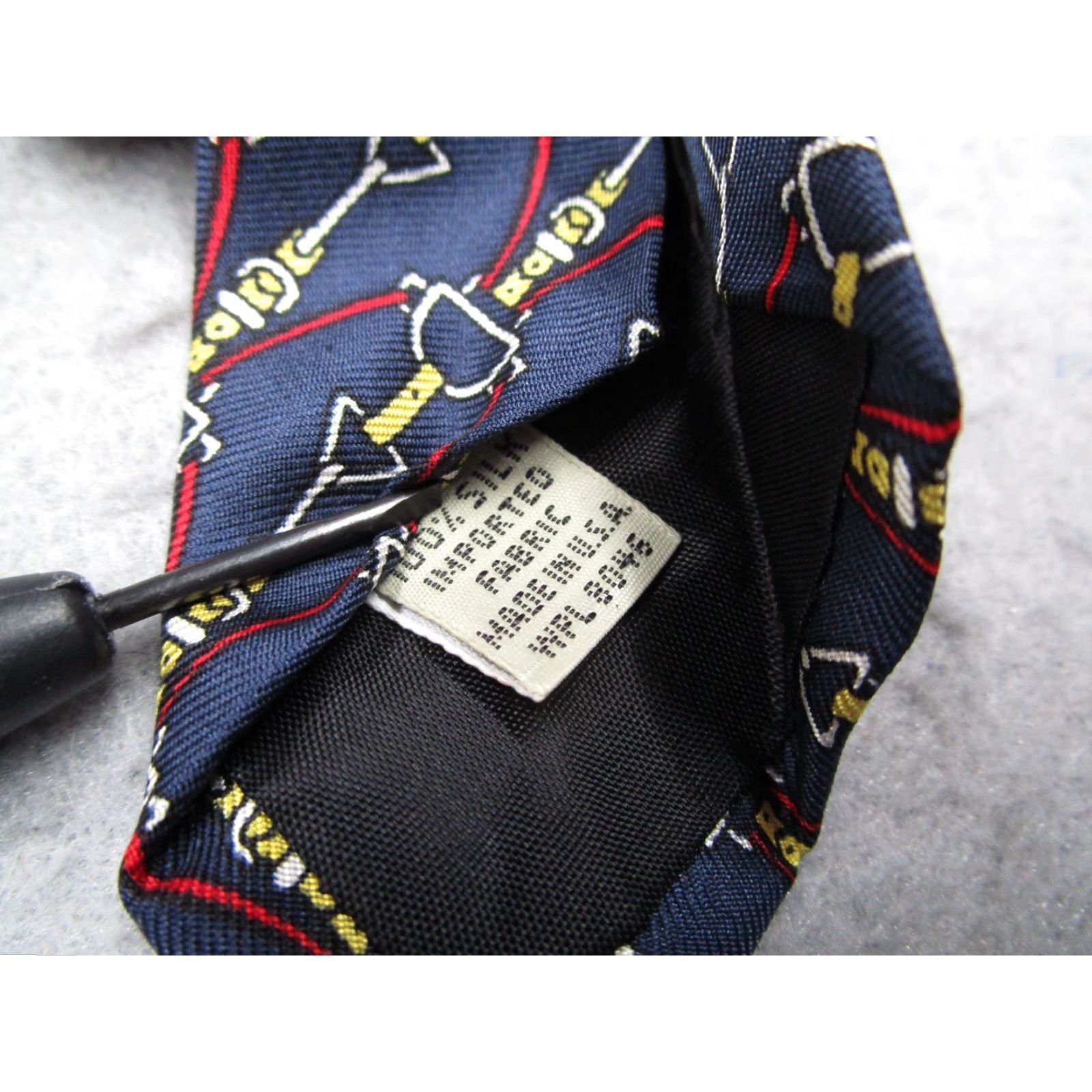 Vintage VINTAGE Christopher Hayes Men's Blue Silk Necktie Geometric Equestrian Horse Bit Made in USA 57"-60" Classic 1 Size Navy Mens Silk Tie Size ONE SIZE - 4 Thumbnail