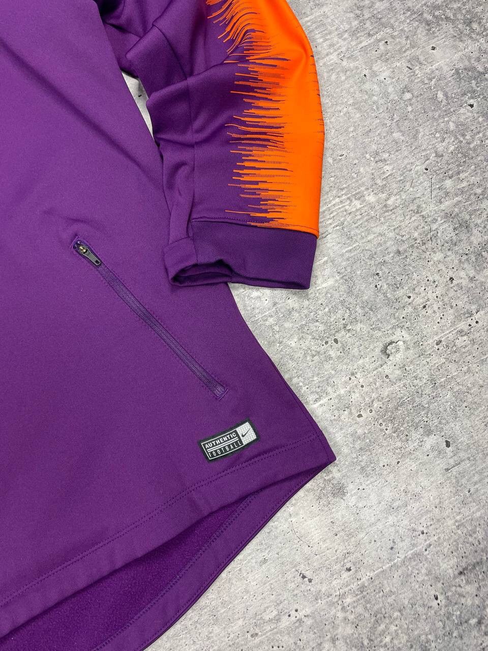 Nike Vintage Nike Y2K Manchester City Reflective Logo Zip Olympic Size US XXL / EU 58 / 5 - 12 Thumbnail