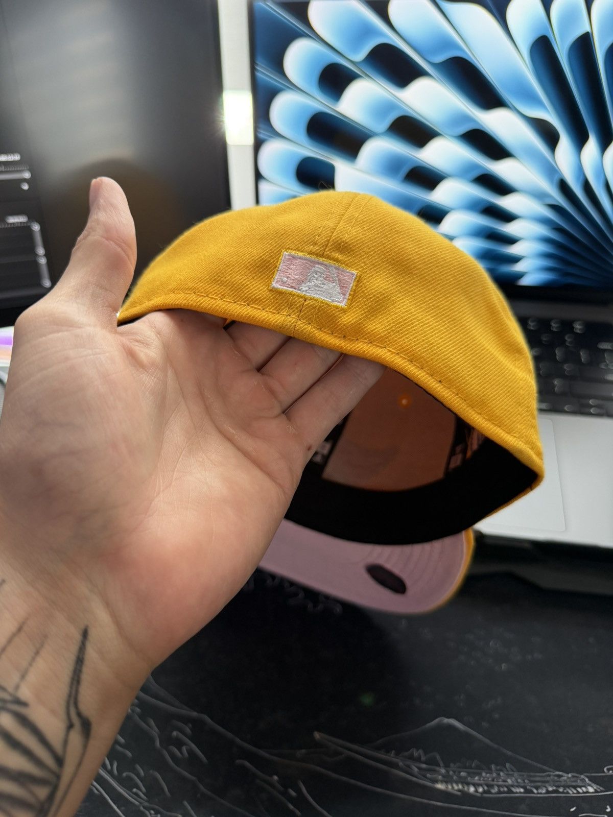 New Era Los Angeles Angels New Era Fitted Size 7 (PINK UV) YELLOW Size ONE SIZE - 3 Thumbnail