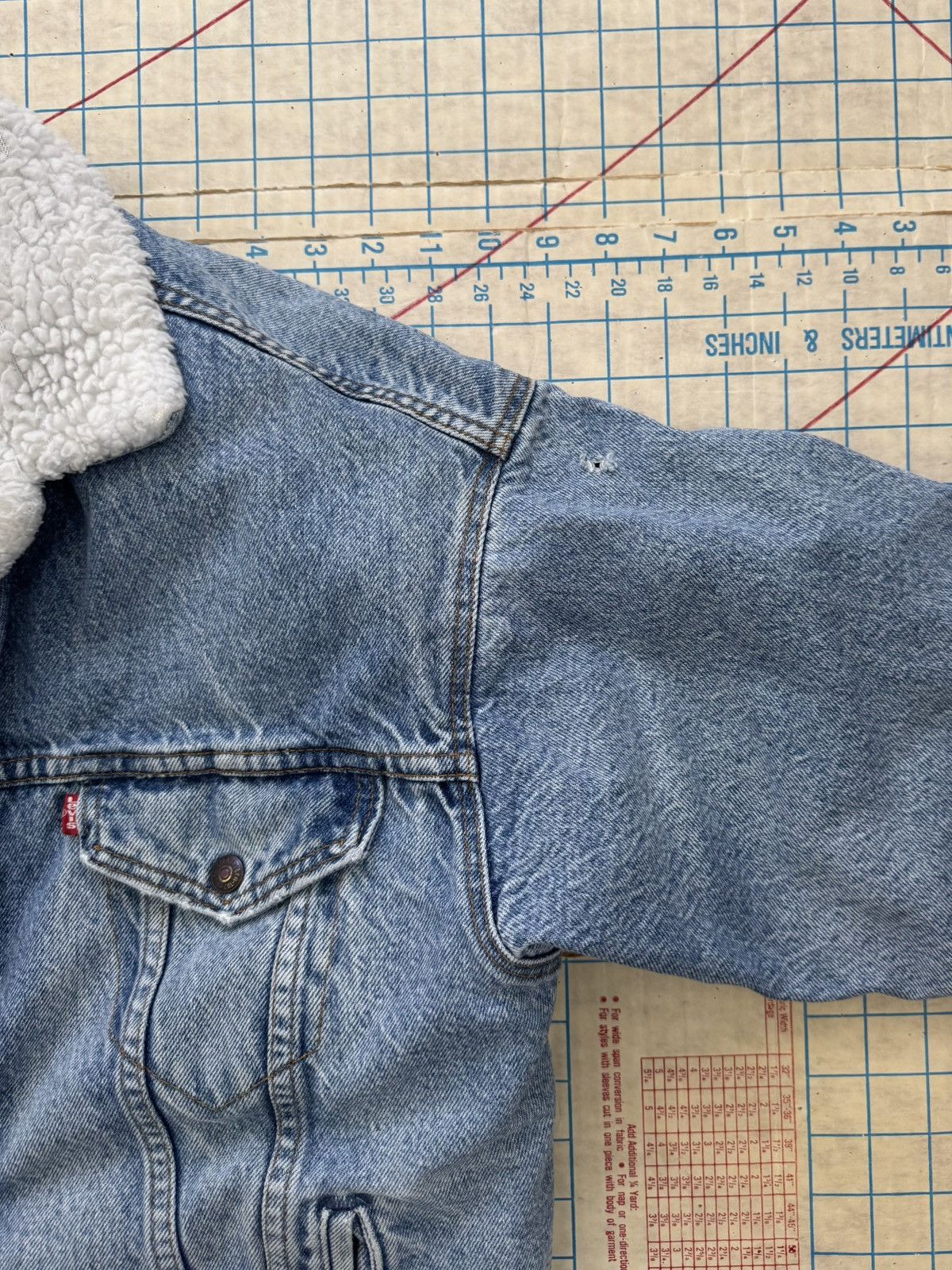 Levi's Vintage Levi’s 80’s Sherpa Lined Denim Jacket Mens Small Size US S / EU 44-46 / 1 - 5 Thumbnail