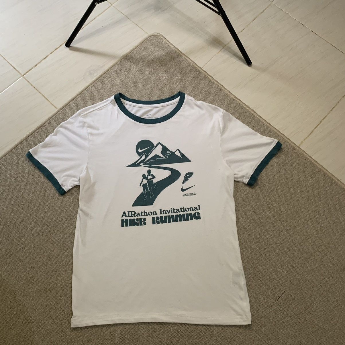 Nike Nike Tee AIRathon One Bewerman Dr. Beaverton Size US S / EU 44-46 / 1 - 1 Thumbnail