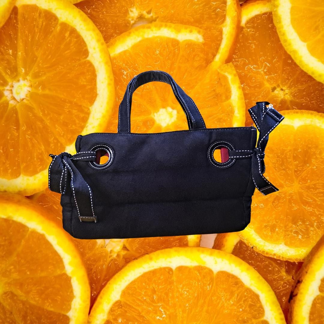 Tommy Hilfiger Tommy Hilfiger Black Hand Bag Purse With Red Lining Size ONE SIZE - 3 Thumbnail