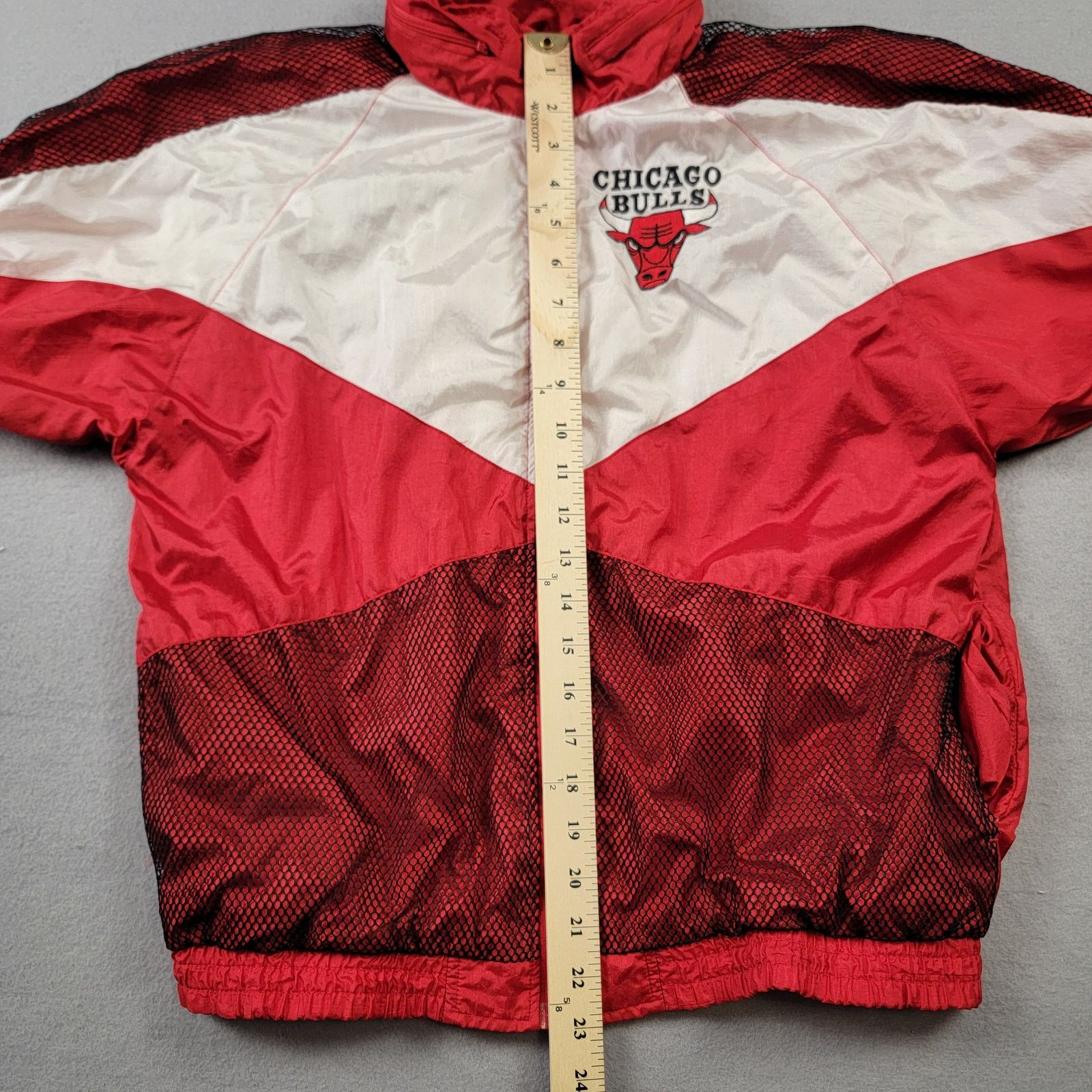 NBA NBA Chicago Bulls Jump Ball Club Might Mac Sports Youth(560) Size US M / EU 48-50 / 2 - 10 Thumbnail