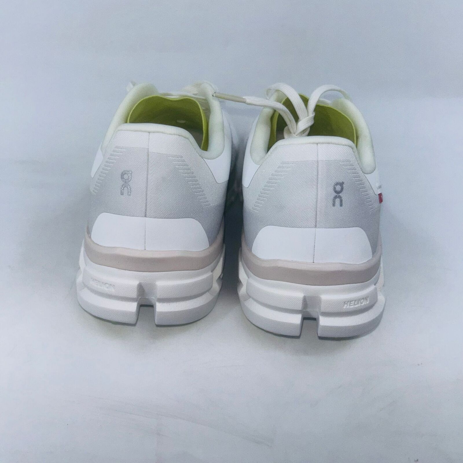 MEN'S CLOUDFLOW WHITE/SAND COMFORT RUNNING SHOES SIZE