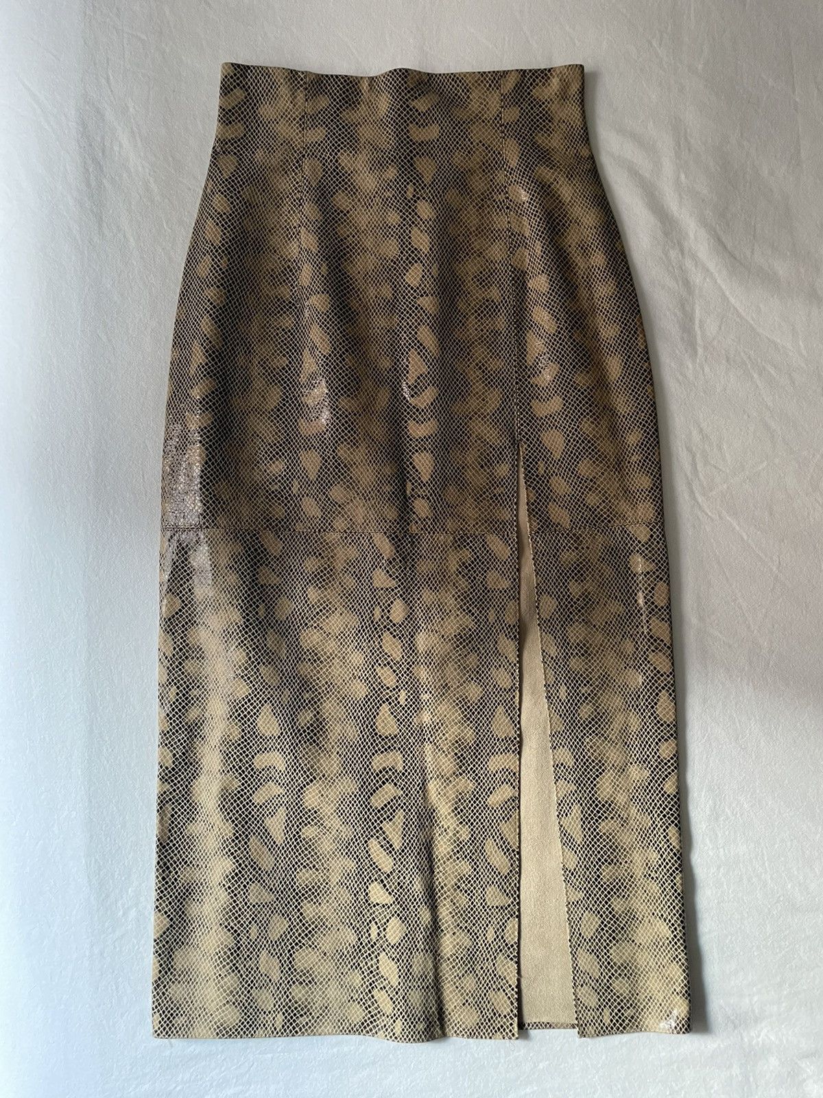 16Arlington 16Arlington Python Pencil Skirt Size 26" / US 2 / IT 38 - 1 Thumbnail