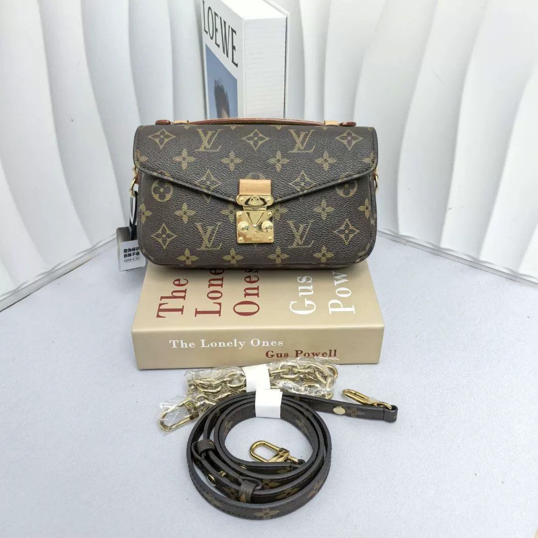 Louis Vuitton Pre-loved Bag Very good condition Size ONE SIZE - 1 Thumbnail